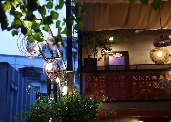 T Zone Hostel - Quiet Place, Near China Town,Ho Thi Ky Street Food,Cafe,Beer